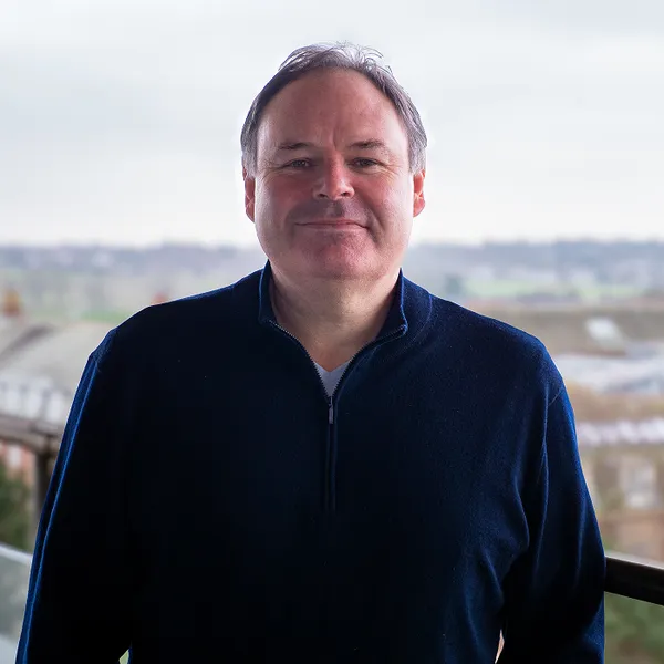 Tomi Drosinos Jones headshot